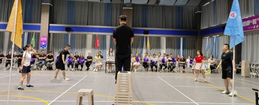 健康“羽”你分享,追梦“羽”你同行——尊龙凯时人生就是博物流第三届“智慧杯”羽毛球比赛