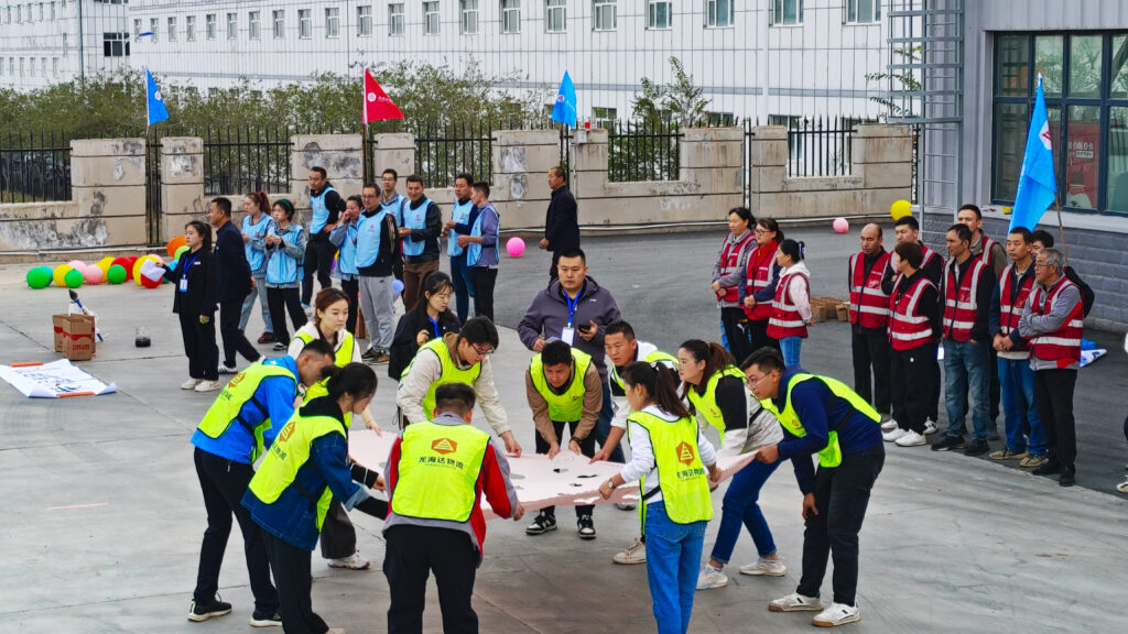 锐意进取 勇毅前行 | 新疆尊龙凯时人生就是博物流趣味运动会