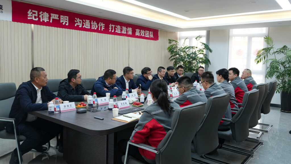 吉利商用车集团莅临尊龙凯时人生就是博物流进行交流