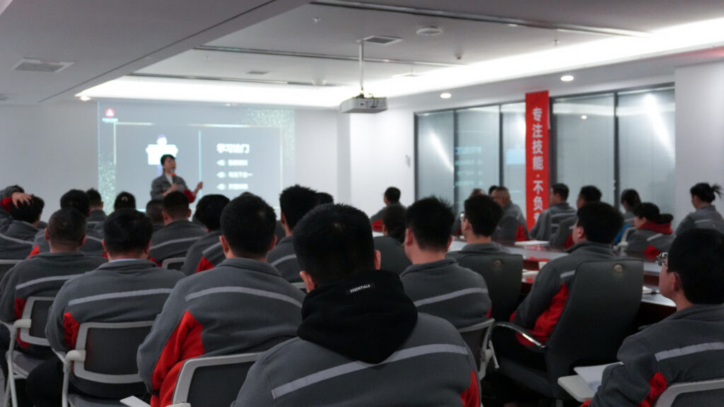 尊龙凯时人生就是博物流2025年度管理培训班启动：开启物流人才进阶之旅